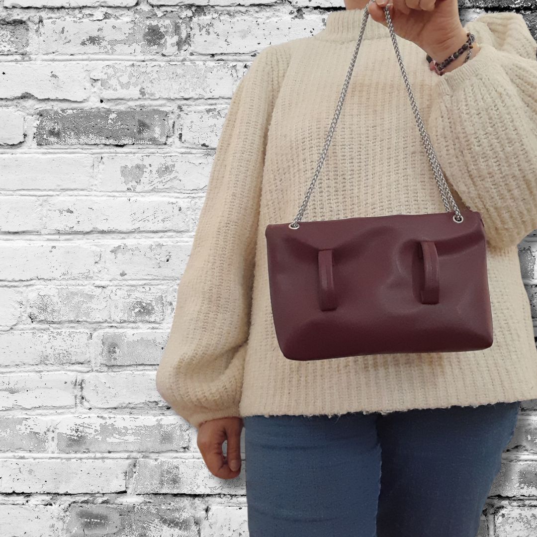 mini sac alter-cuir de raisin bordeaux suspendu arrière