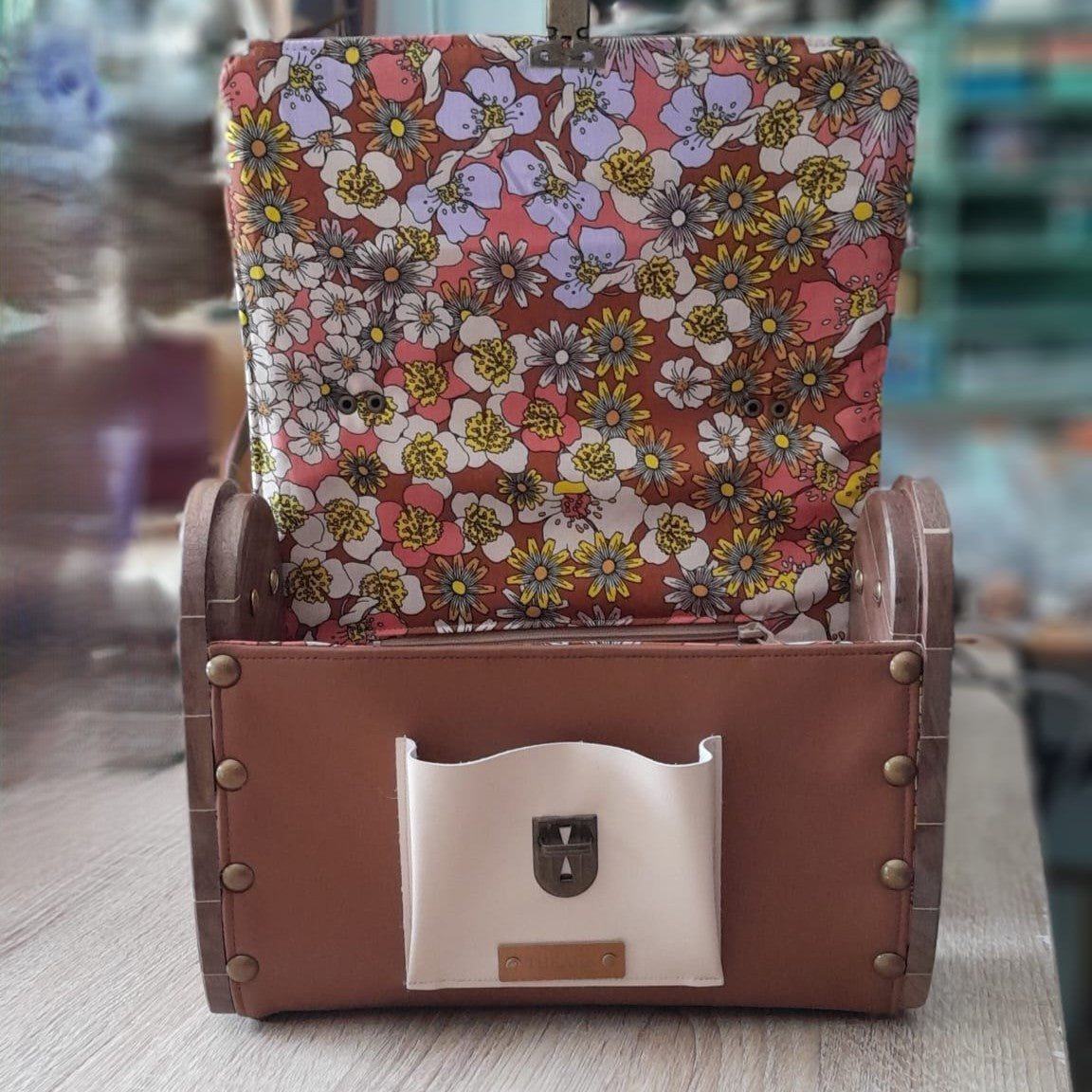 Petit sac cartable bois et alter-cuir de raisin caramel 100