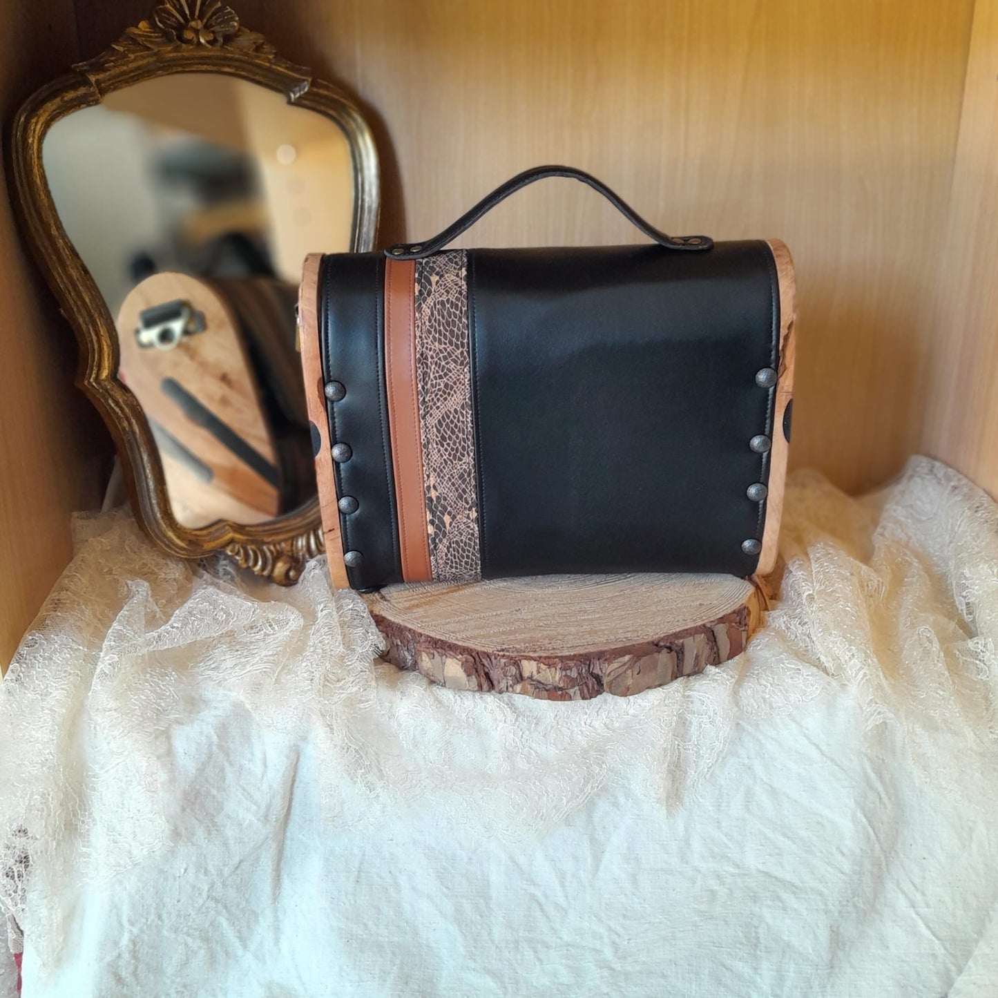 Petit sac cartable bois et alter-cuir de raisin noir 103