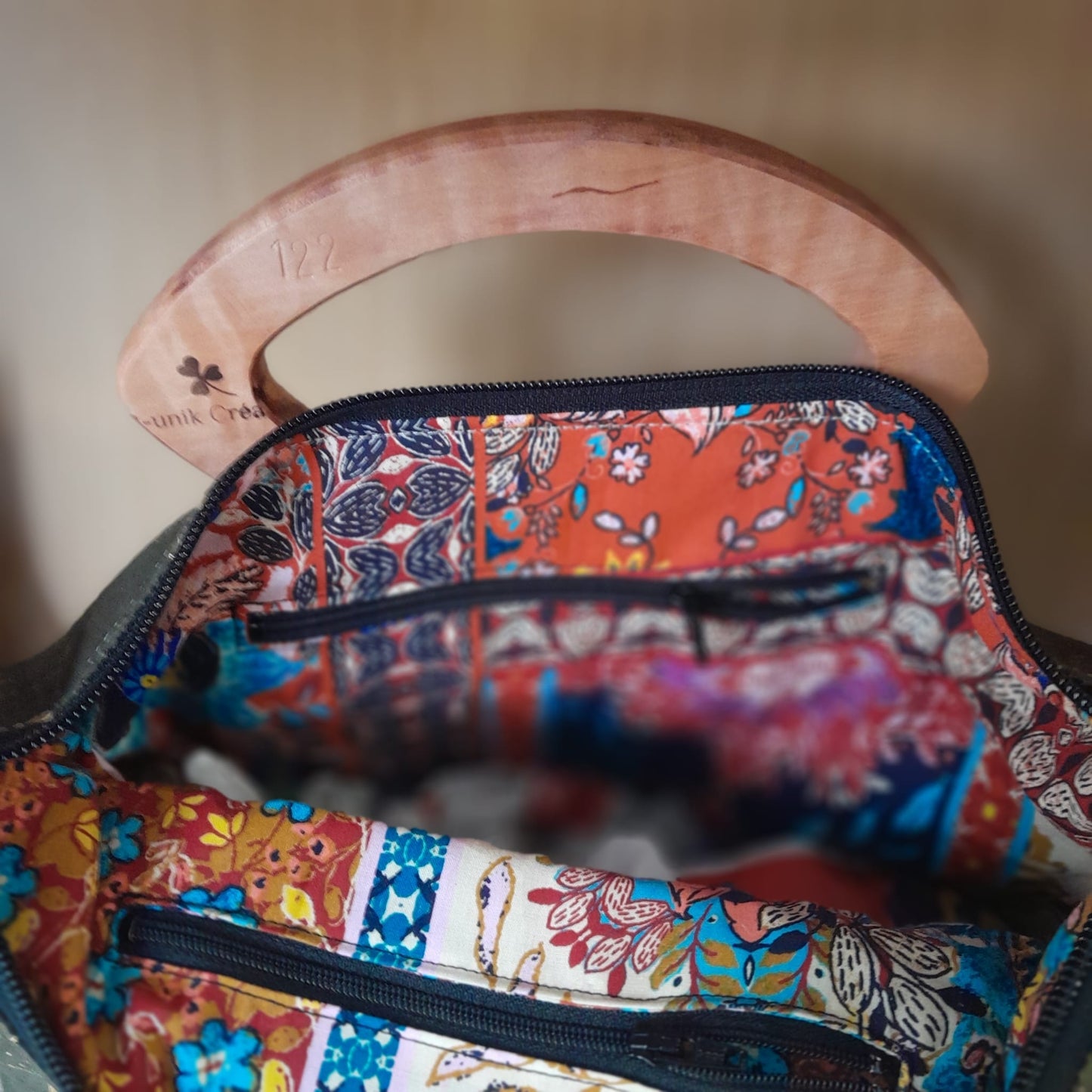 Sac cabas alter-cuir de raisin caramel, liège et poignées en bois 122