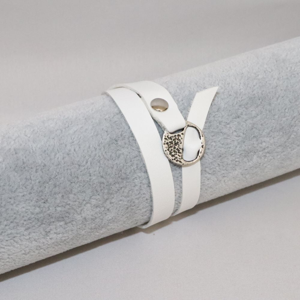 bracelet blanc réglable en alter-cuir de raisin