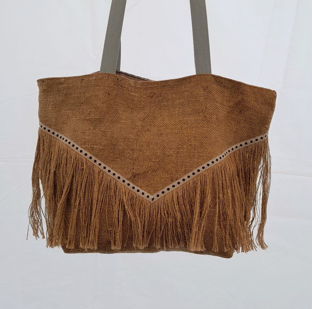 cabas en toile de jute à franges de face