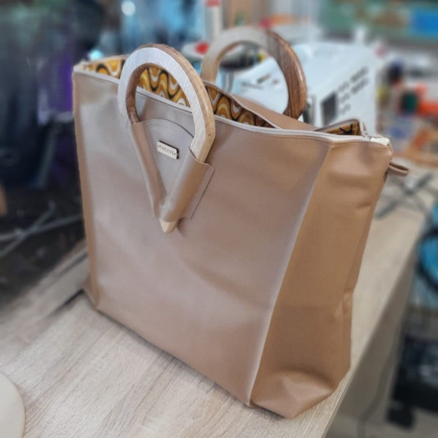 Sac alter-cuir de raisin camel poignées en noyer 105