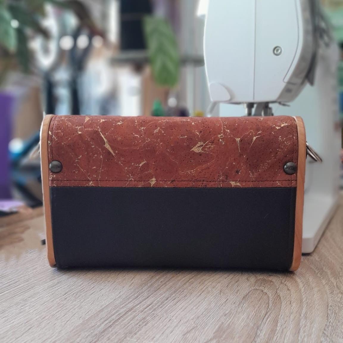 Mini sac bois, alter-cuir de raisin noir et liège imprimé 138