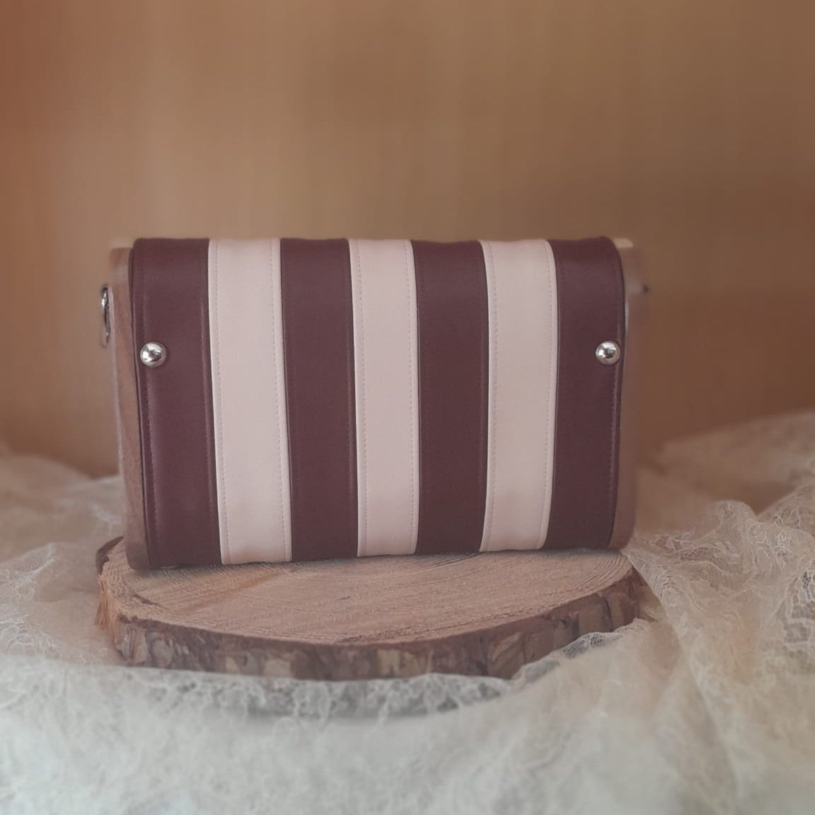 Mini sac bois et alter-cuir de raisin bordeaux et sable 150