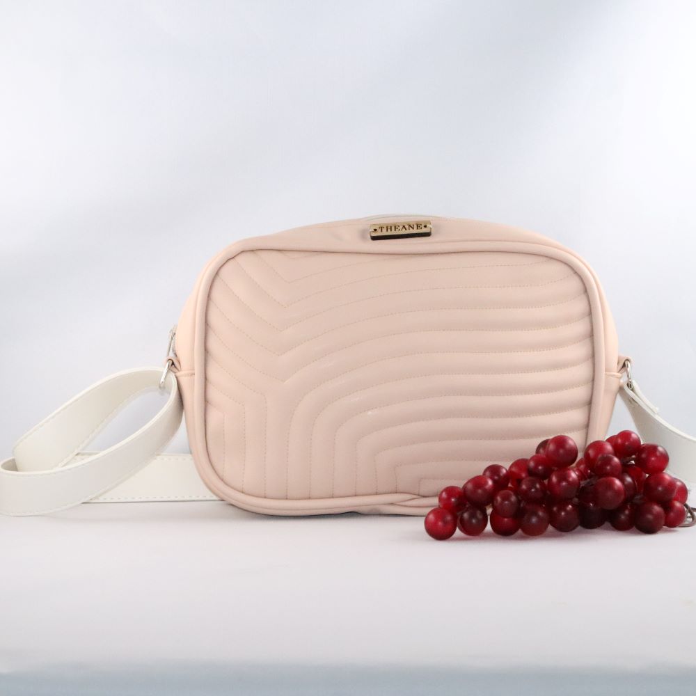 petit sac matelassé alter-cuir de raisin végan beige rosé avec grappe raisin