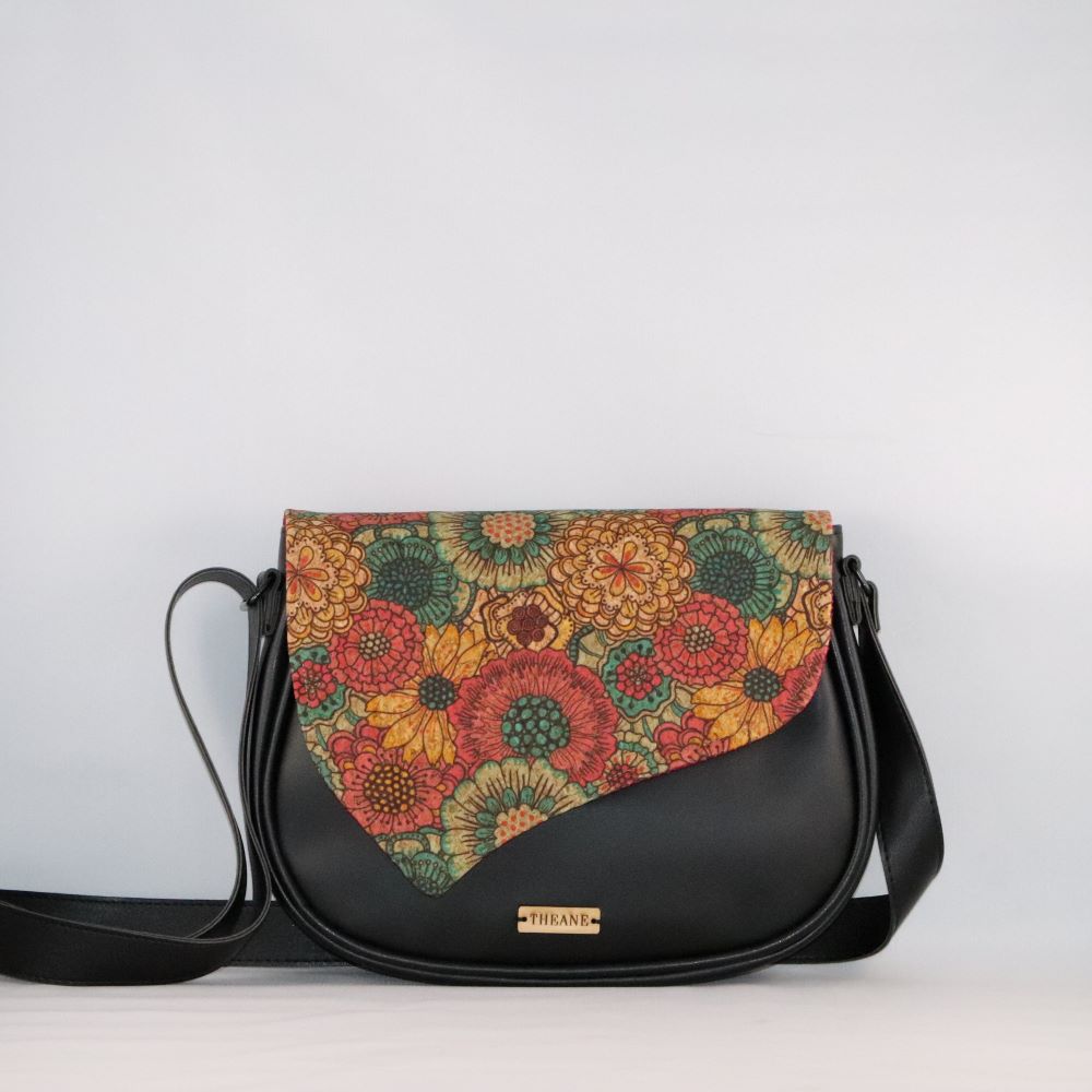 rabat liège imprimé fleurs chrysanthèmes sur base sac noir en cuir végan
