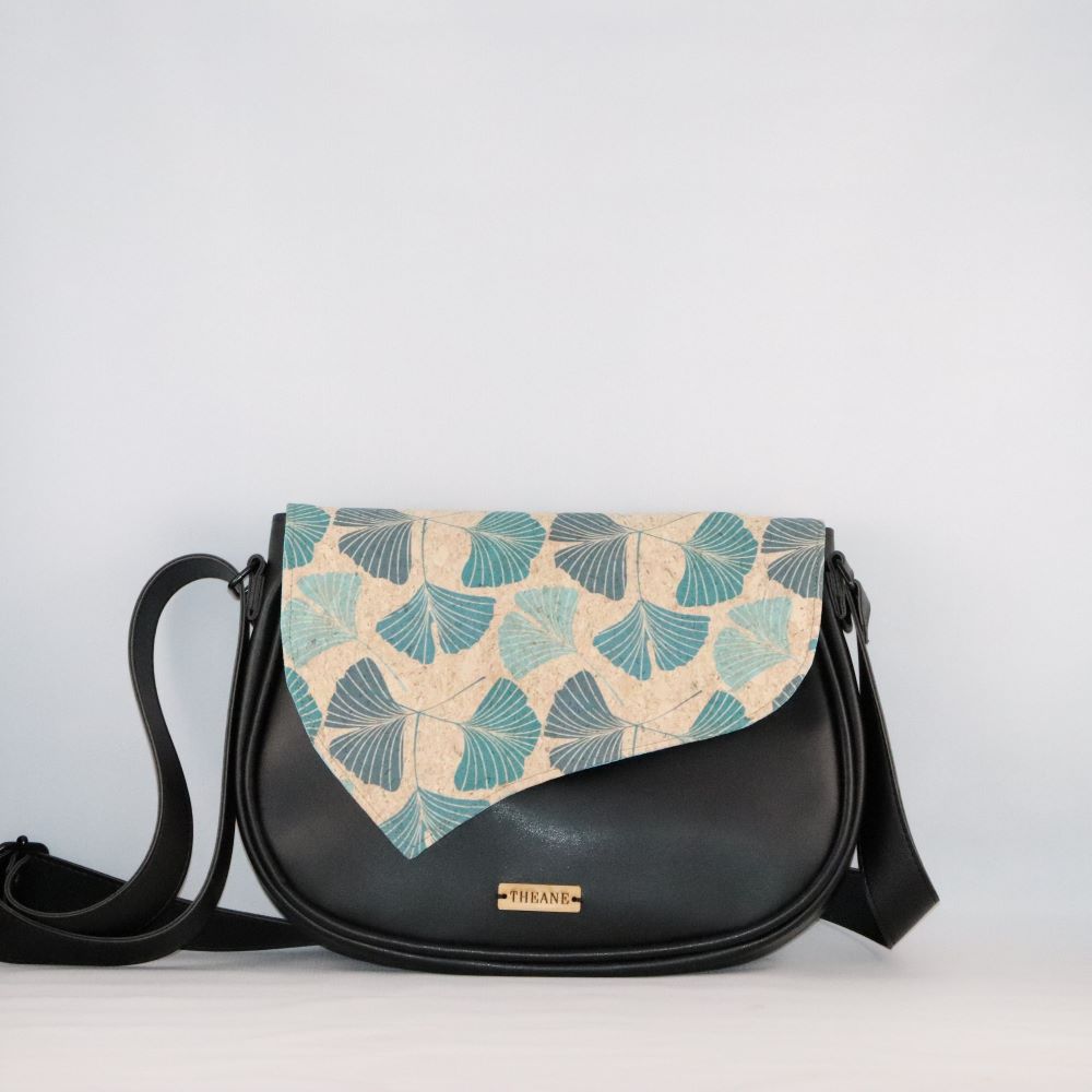 rabat liège imprimé feuilles de ginkgo sur base de sac en cuir végan noir