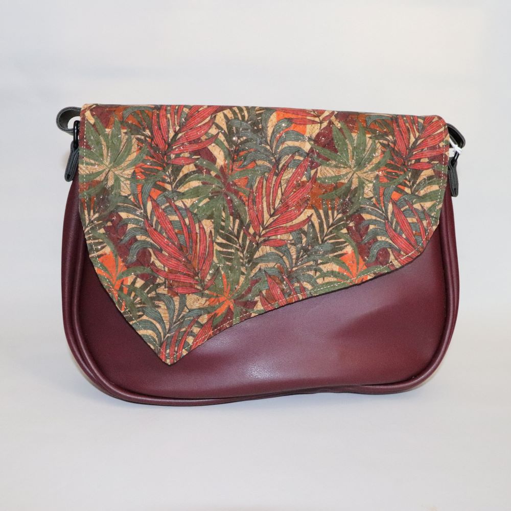 sac alter cuir de raisin bordeaux avec rabat amovible en liège imprimé à feuilles