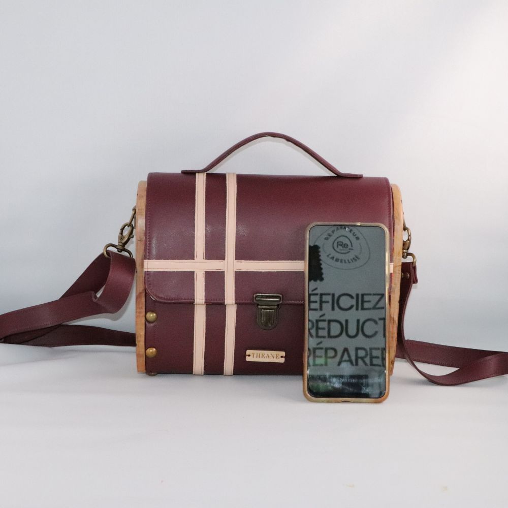 Petit sac cartable bois et alter-cuir de raisin bordeaux 72