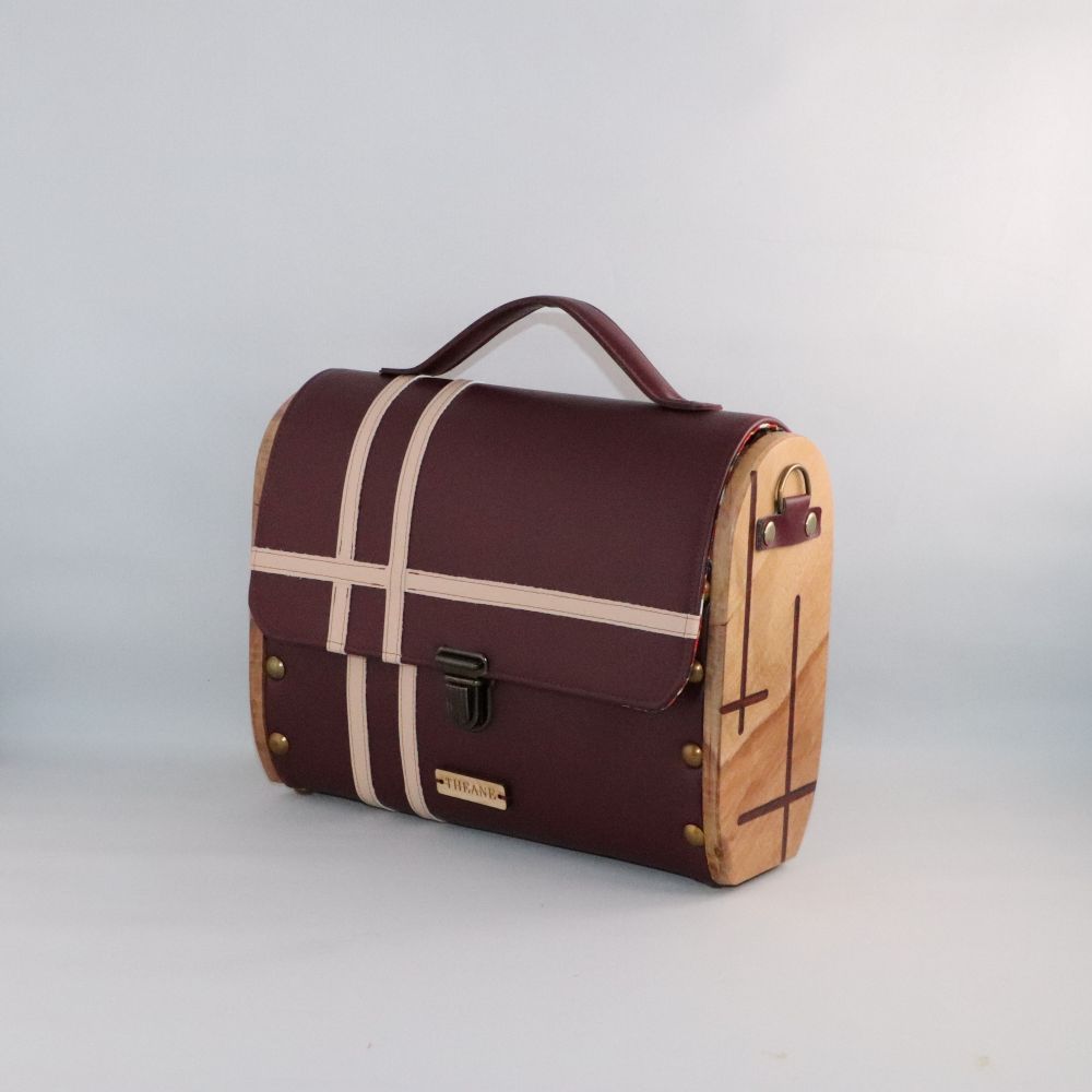 Petit sac cartable bois et alter-cuir de raisin bordeaux 72