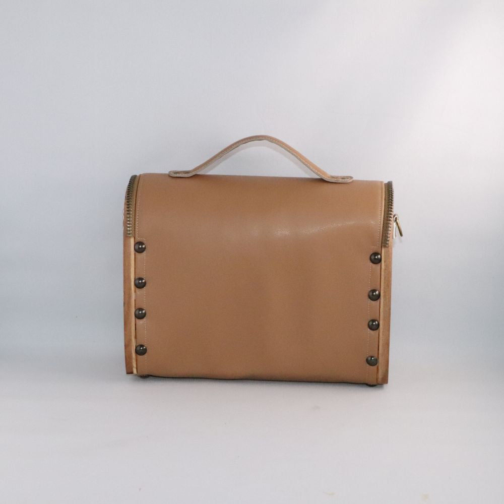 Petit sac cartable bois et alter-cuir de raisin camel 71