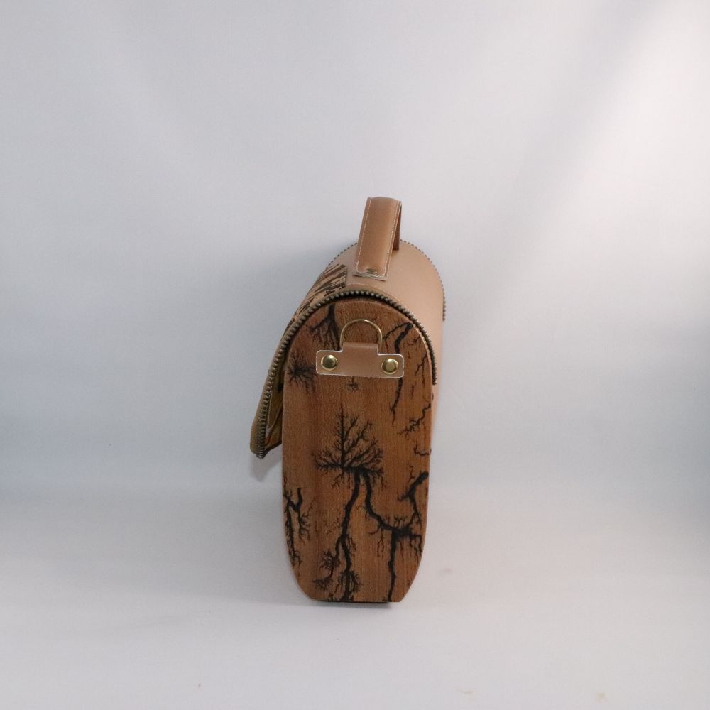 Petit sac cartable bois et alter-cuir de raisin camel 71