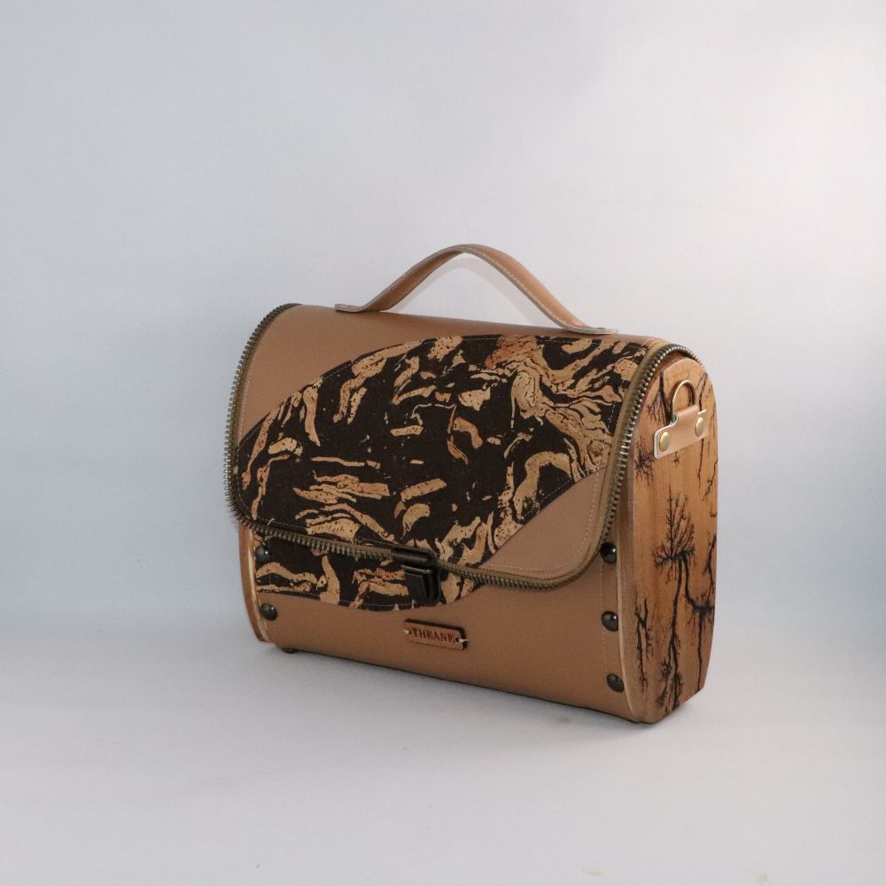 Petit sac cartable bois et alter-cuir de raisin camel 71