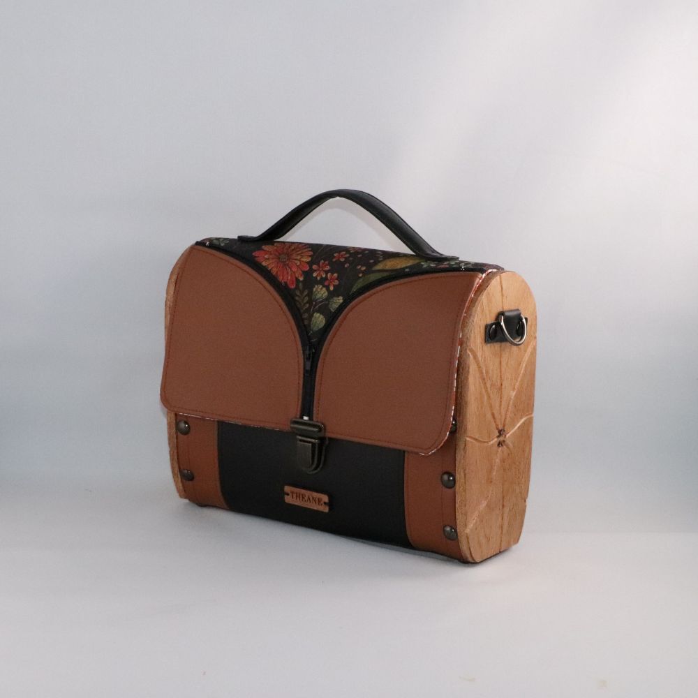 Petit sac cartable bois et alter-cuir de raisin caramel et liège 75