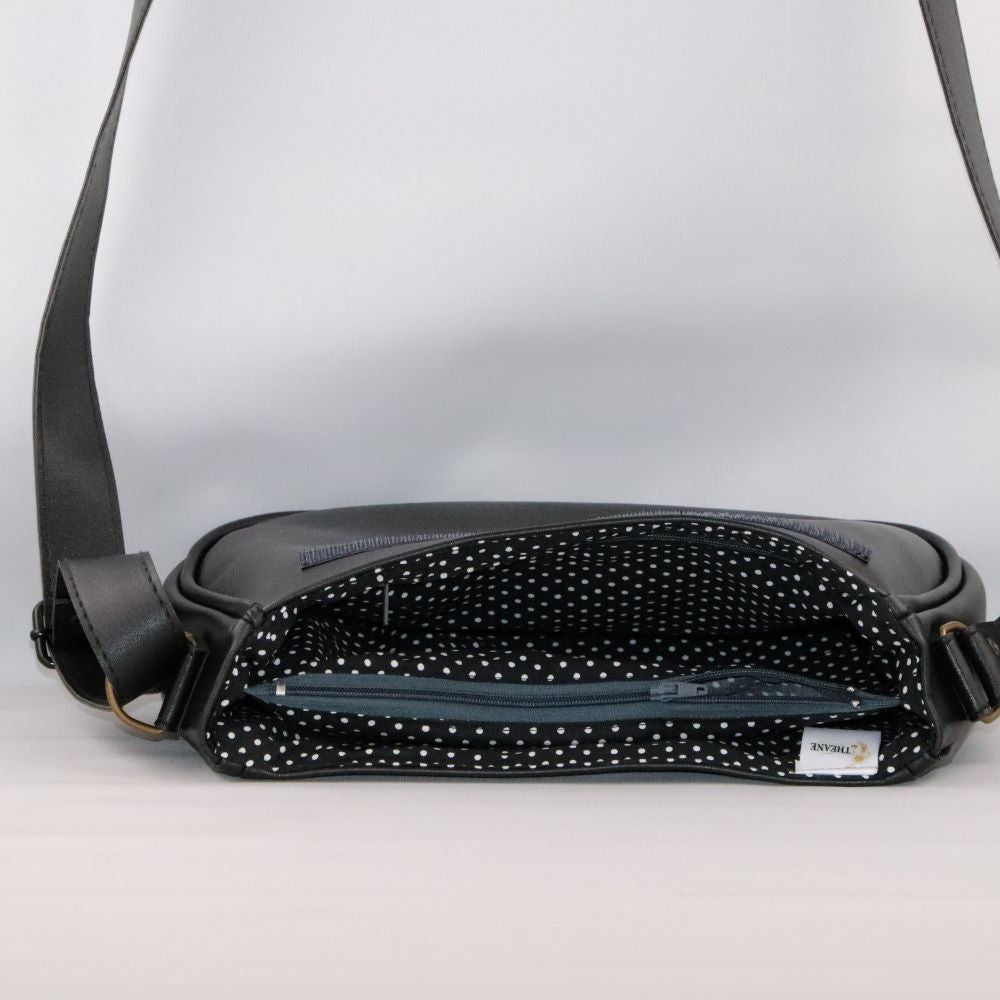 base de sac noir en cuir de raisin pour rabats interchangeables vue dessus