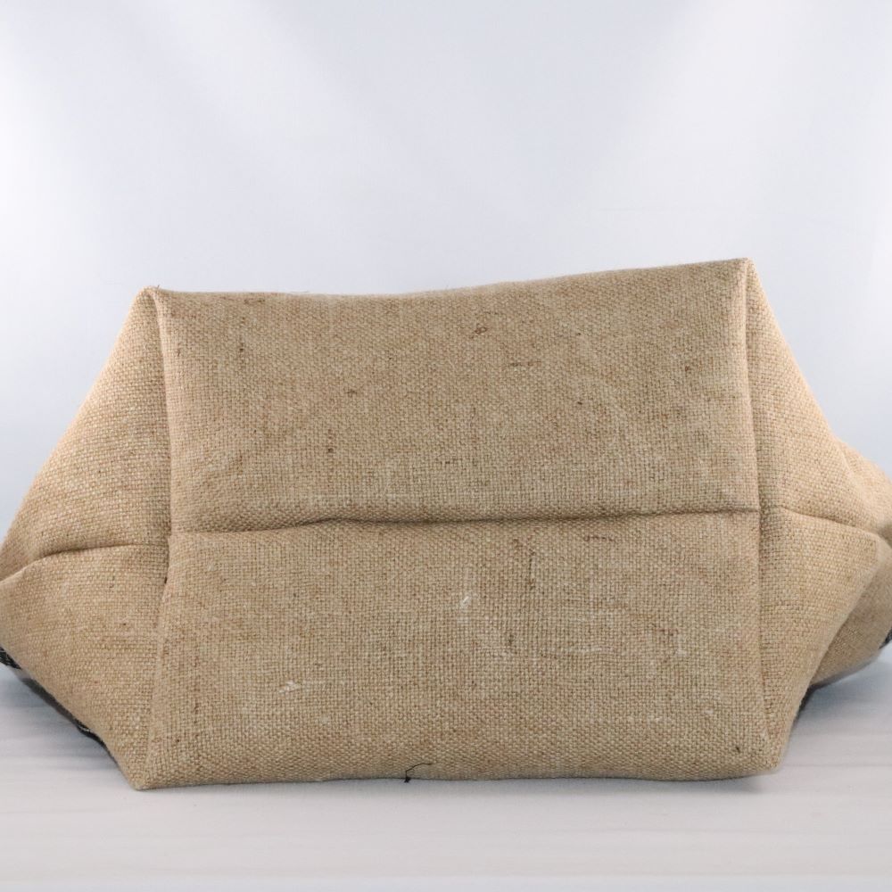 cabas toile de jute upcyclée dessous