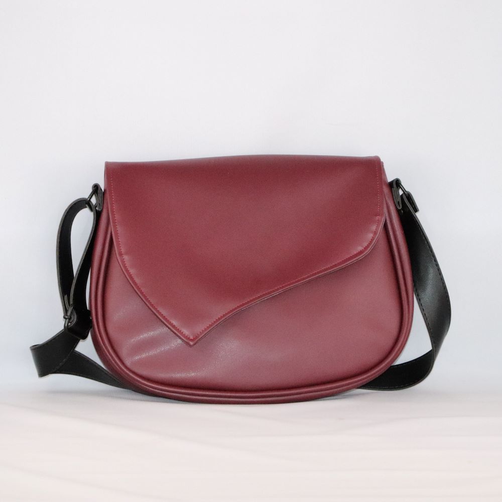 sac en alter cuir de raisin bordeaux rabat amovible