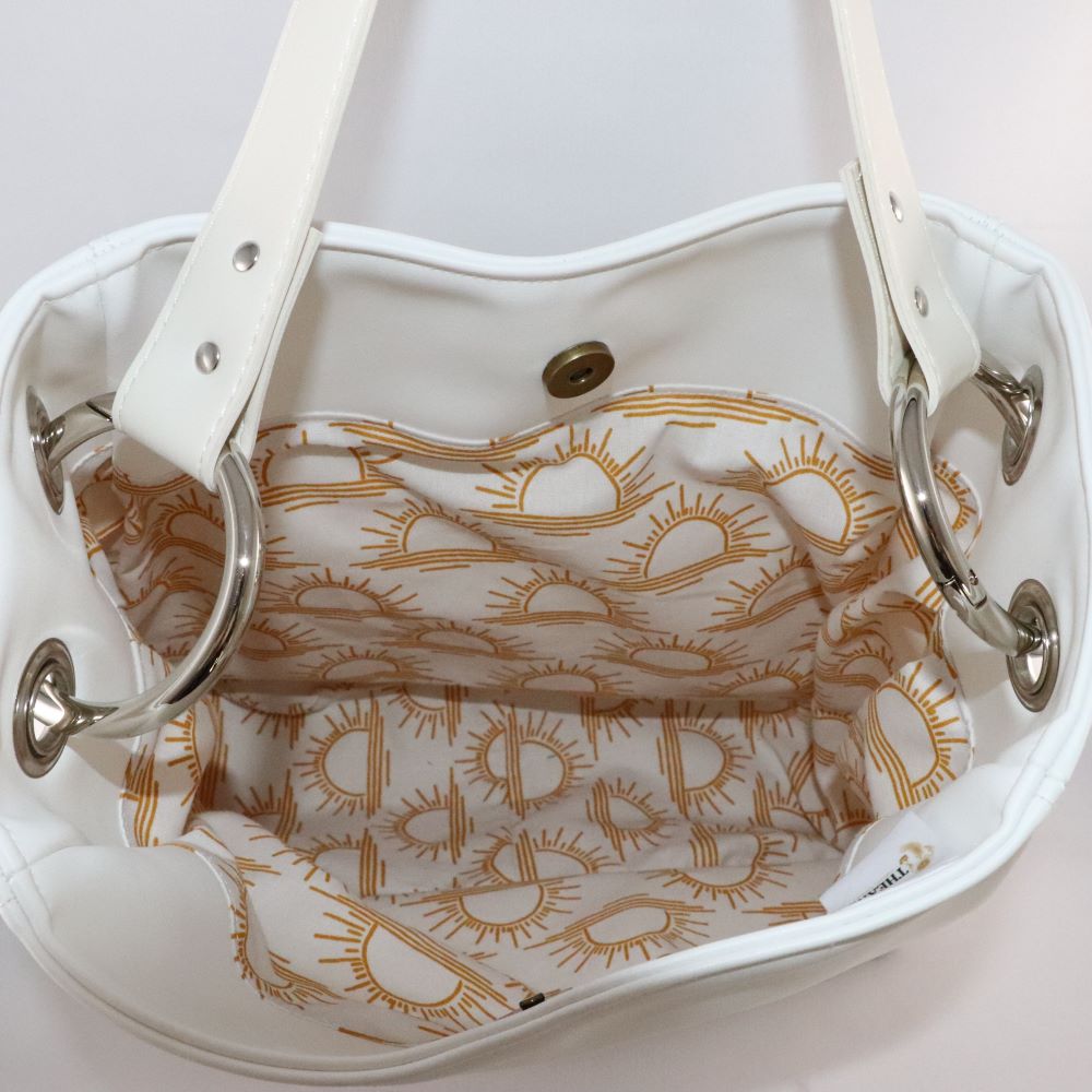 sac poire fourre-tout en alter cuir de raisin blanc intérieur