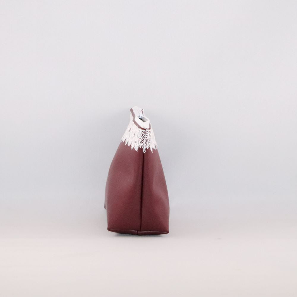 trousse triangle alter cuir de raisin bordeaux de côté