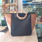 Sac cabas alter-cuir de raisin noir et caramel poignées en bois 128