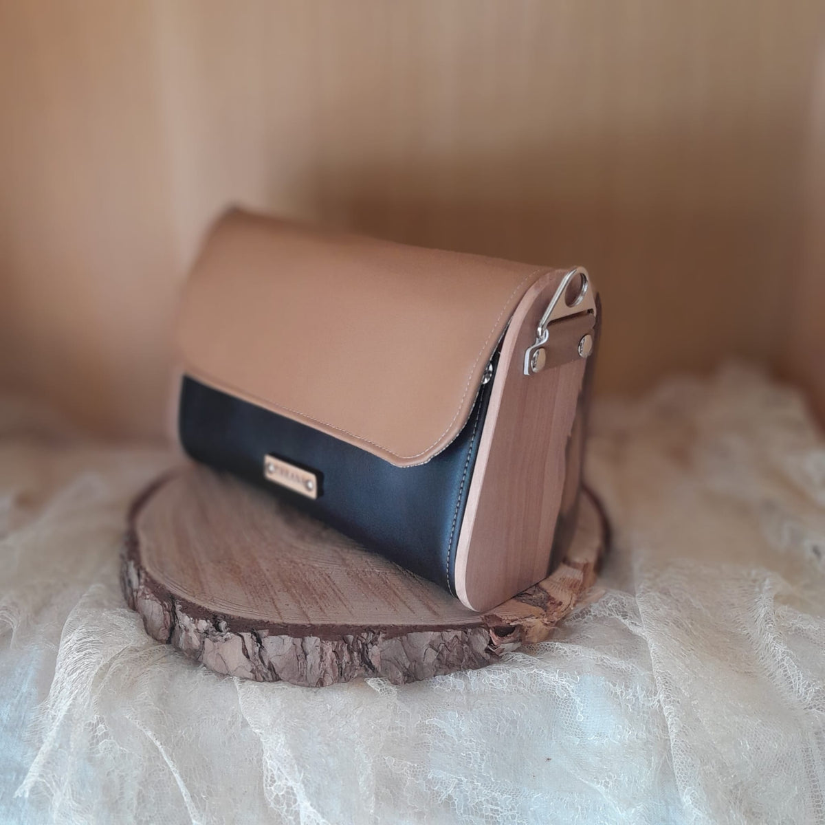 Mini sac bois alisier et marc de raisin came et noir 223