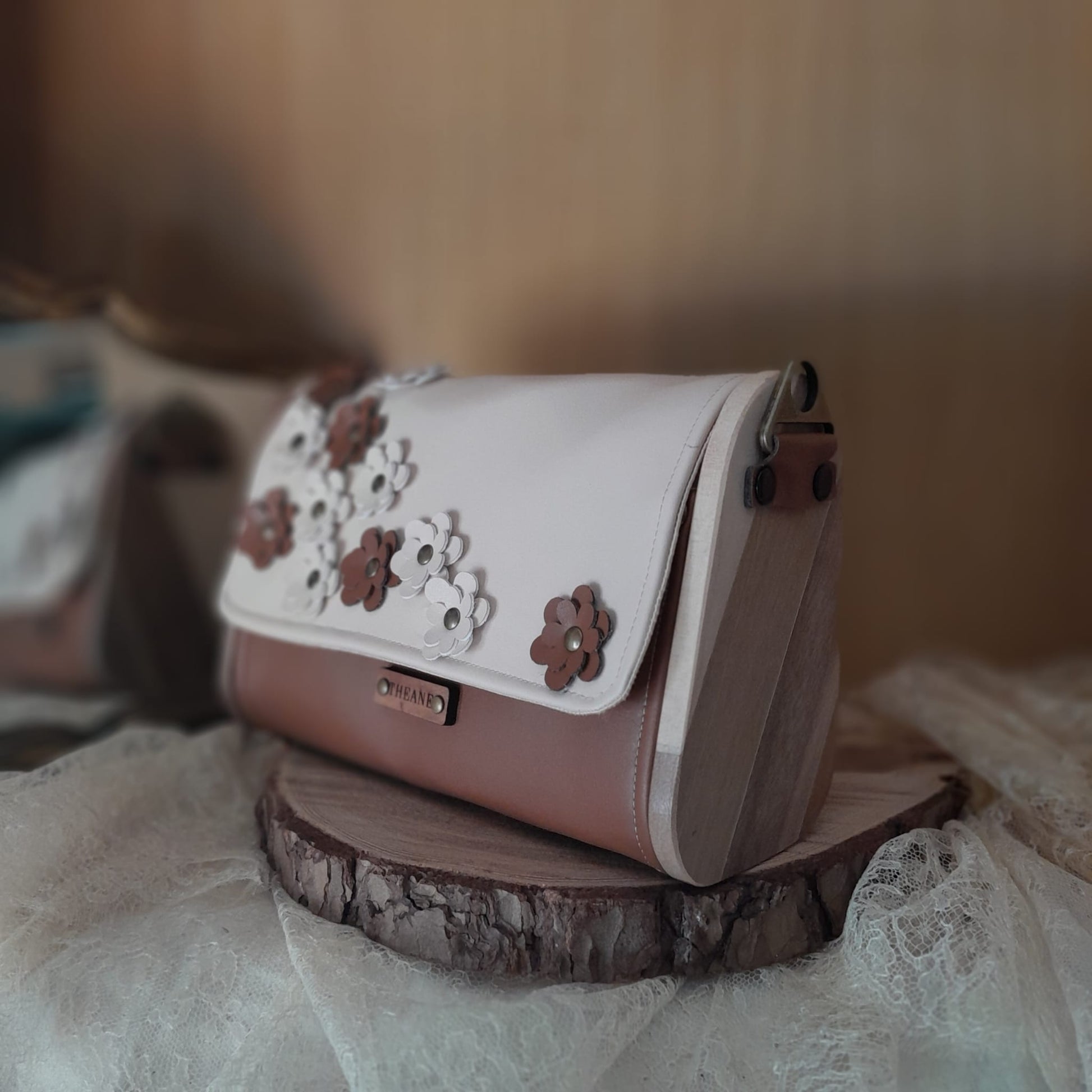 Mini sac raisin sable fleur côtés en bois