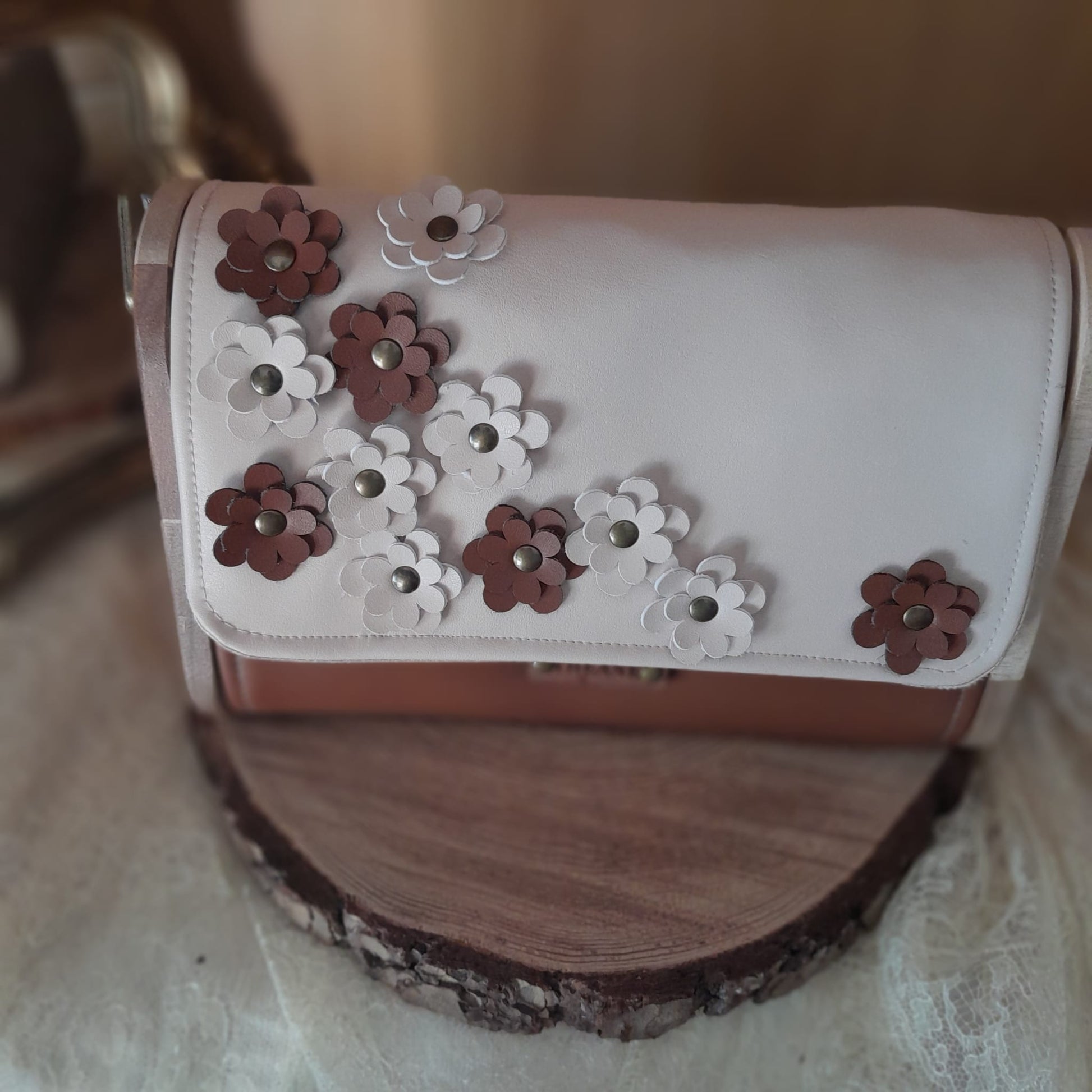 Mini sac raisin sable fleur côtés en bois