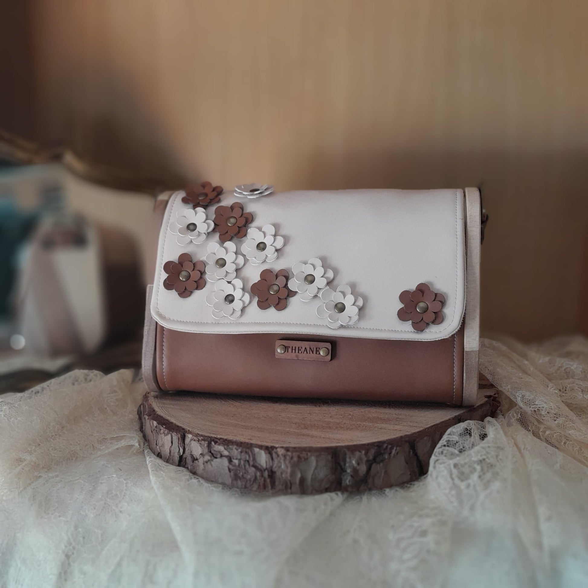 Mini sac raisin sable fleur côtés en bois