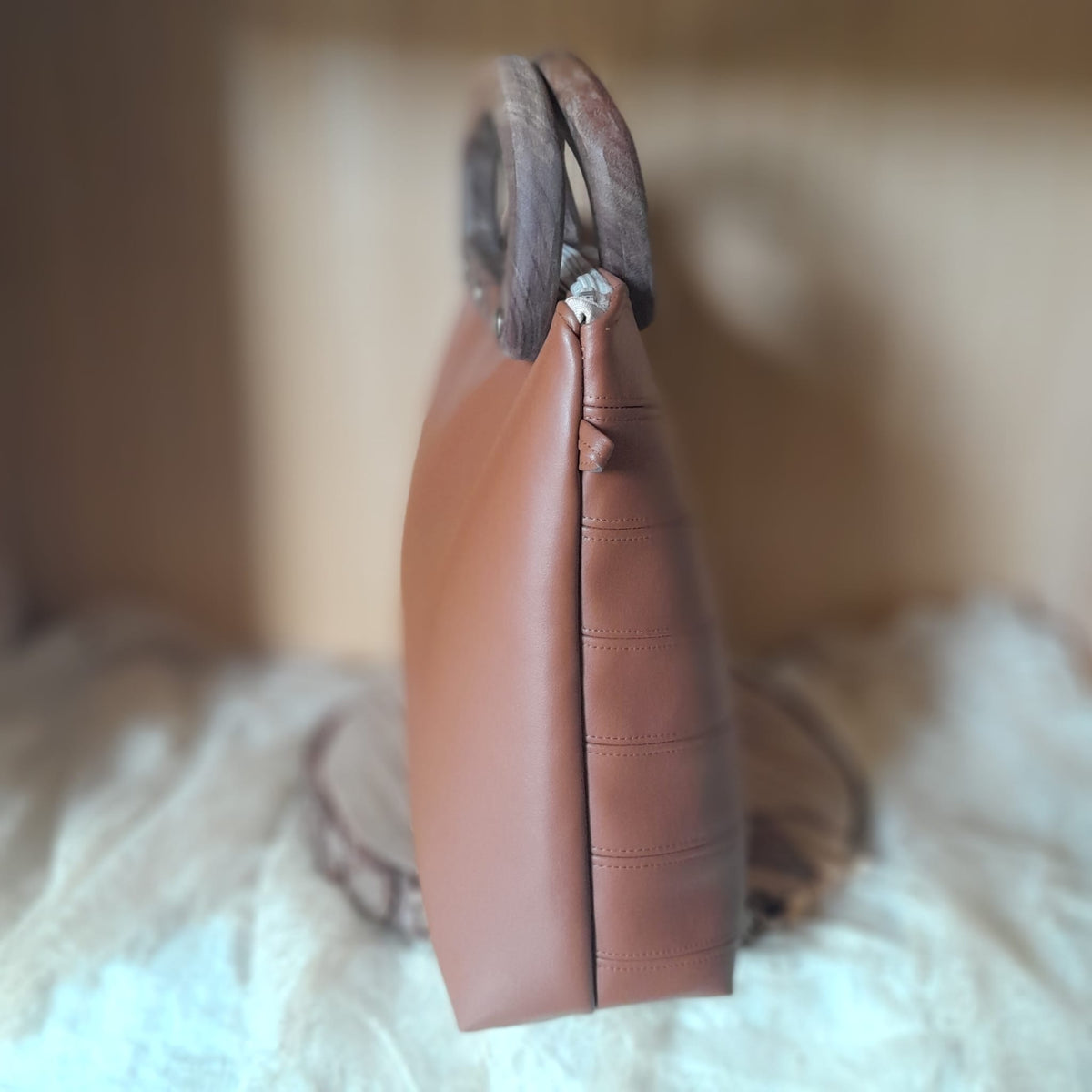 Cabas caramel surpiqûres poignées noyer d'Amérique n°180
