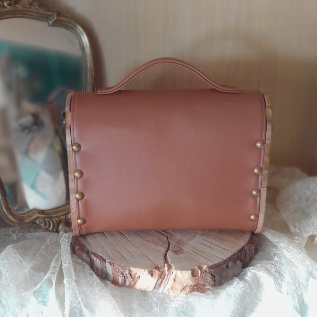 Petit sac cartable bois et alter-cuir de raisin caramel 119