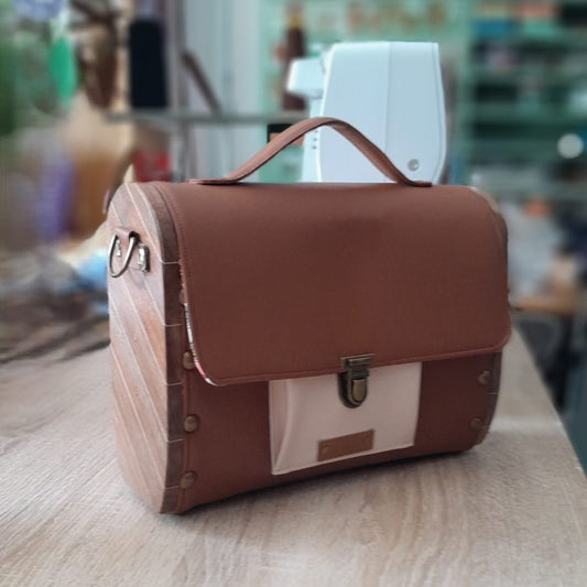 Petit sac cartable bois et alter-cuir de raisin caramel 100