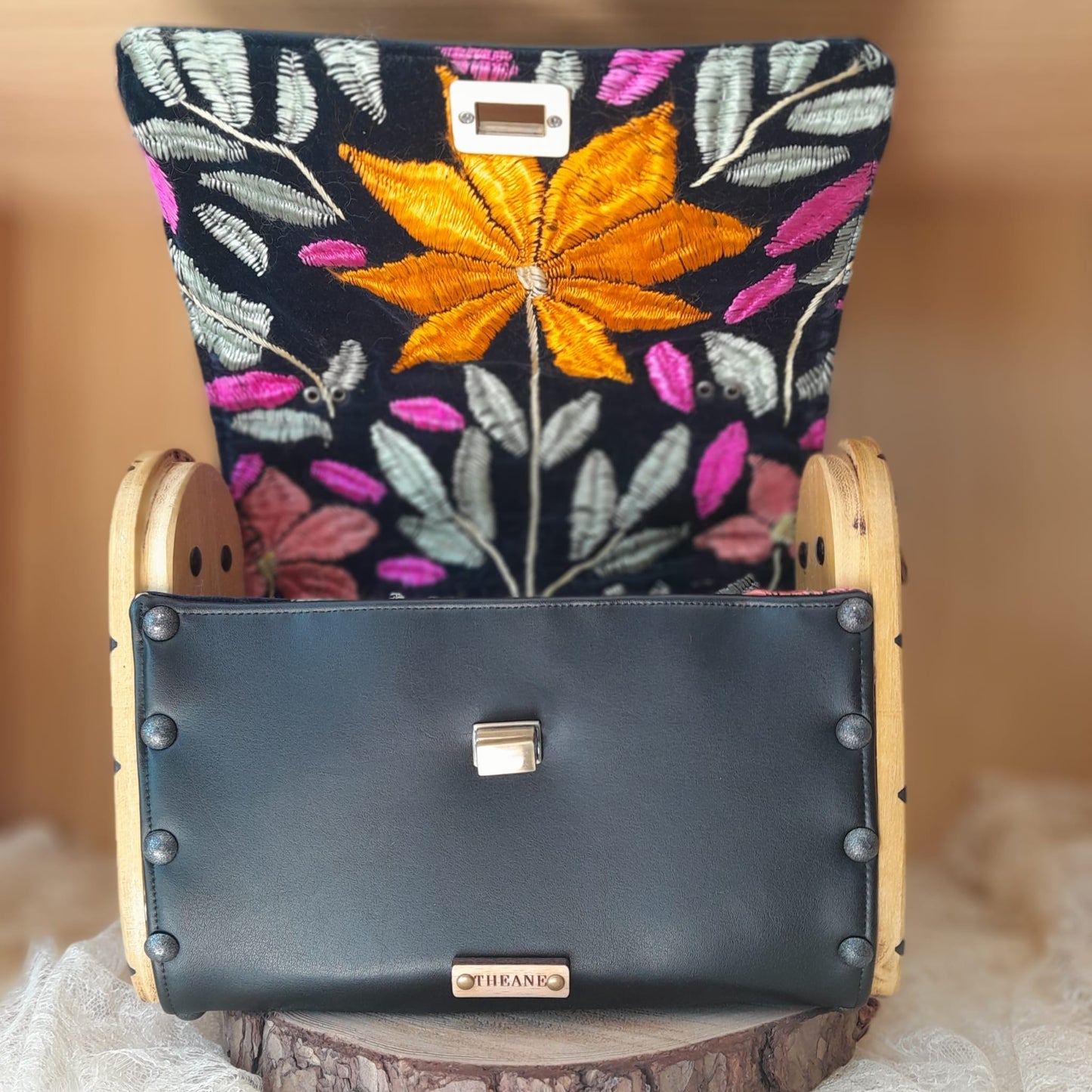 Sac cartable raisin noir bois acacia résine époxy n°101