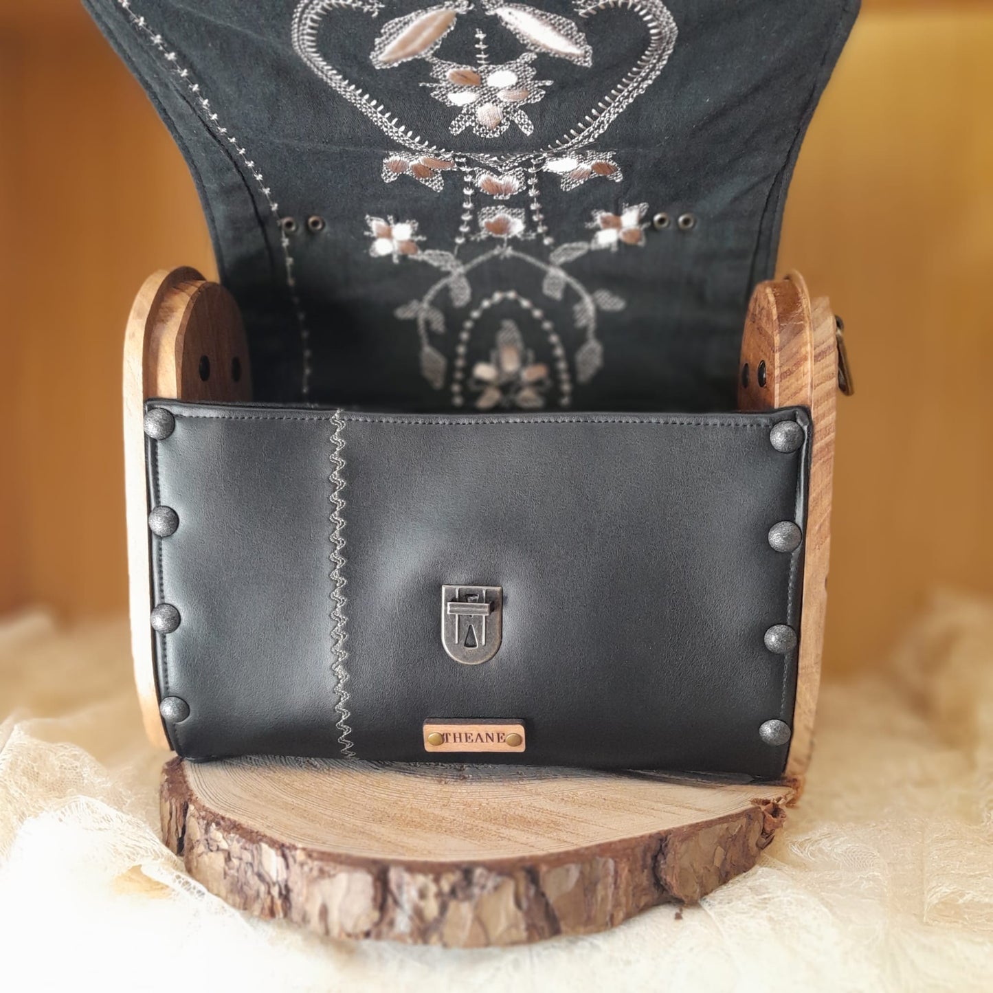 Sac cartable raisin noir côtés bois orme unique