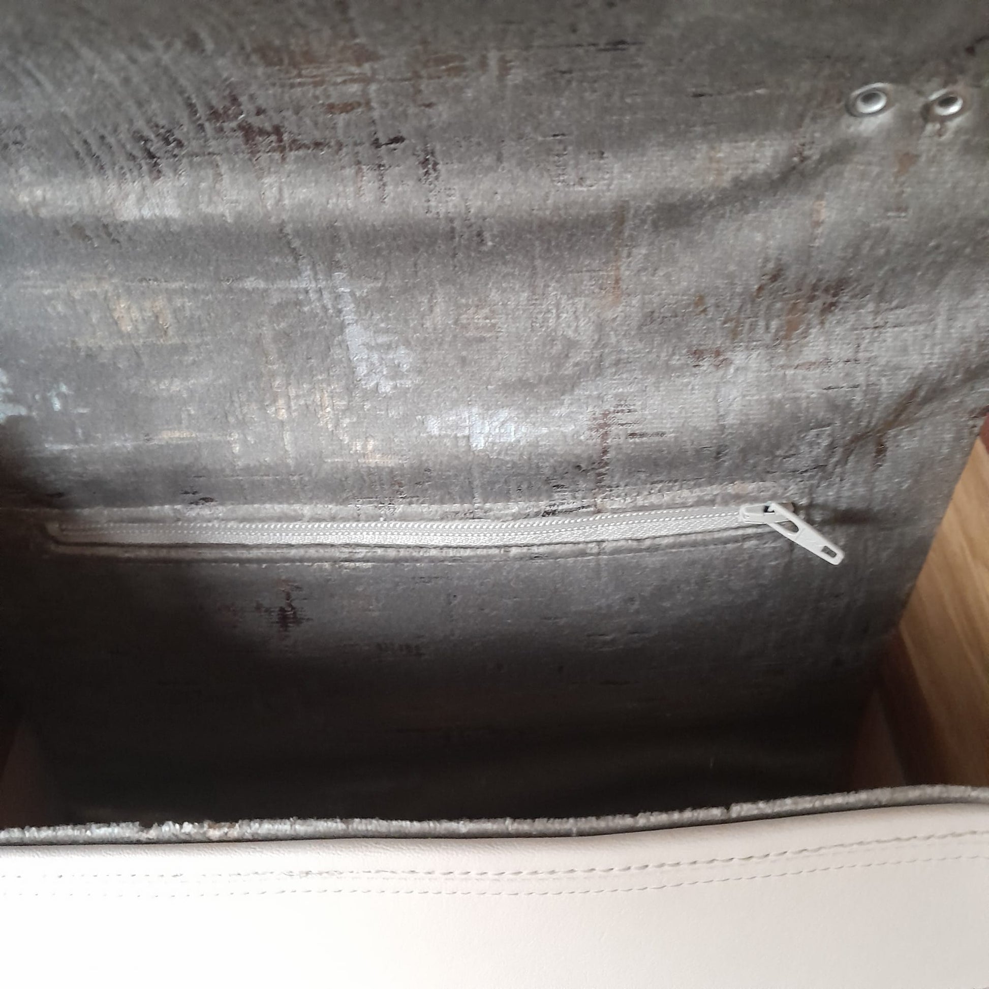 Sac cartable artisanal tons naturels camel sable caramel trois bois précieux poche intérieure