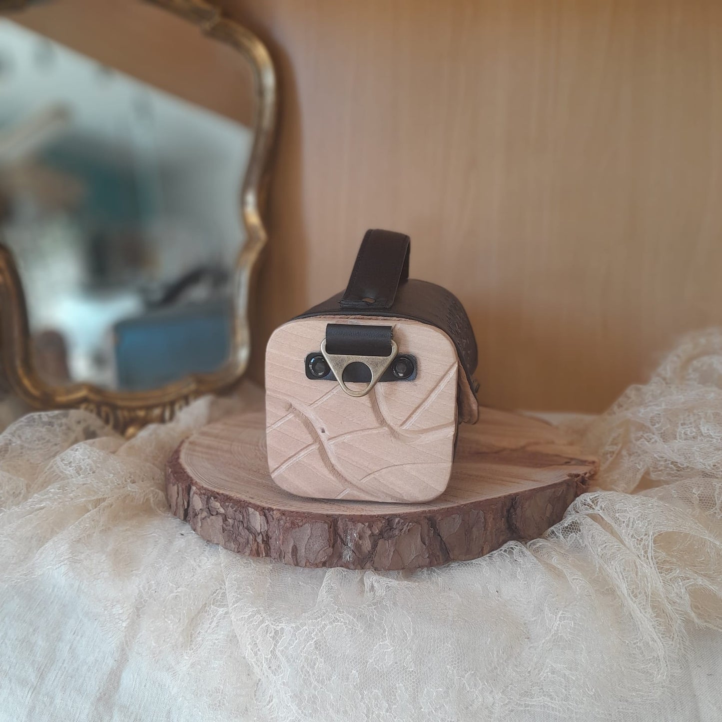 Kube 9 noir dentelle Sac à main bois et raisin n°210