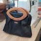 Petit sac plissé en alter-cuir de raisin noir et poignées en bois 108