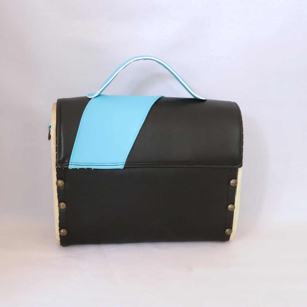 Petit sac cartable bois résine alter-cuir de raisin noir et bleu 4