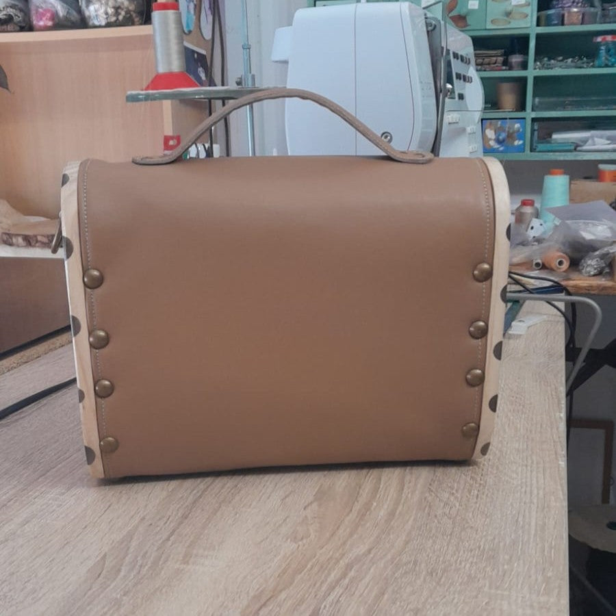 Petit sac cartable bois et alter-cuir de raisin caramel 148