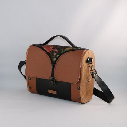 Petit sac cartable bois et alter-cuir de raisin caramel et liège 75