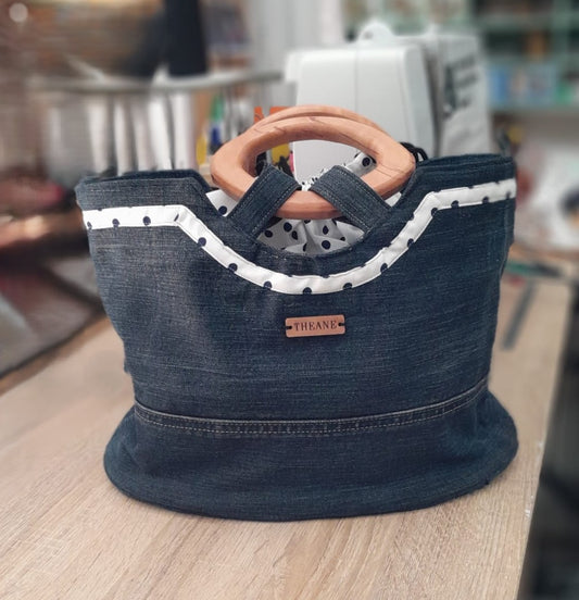 Sac-panier en jean et poignées en bois 133